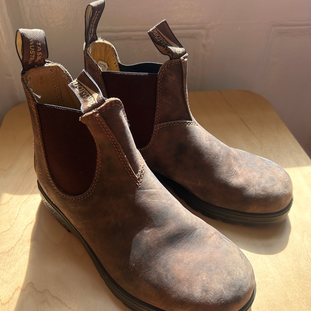 Brown Leather Blundstone Boots